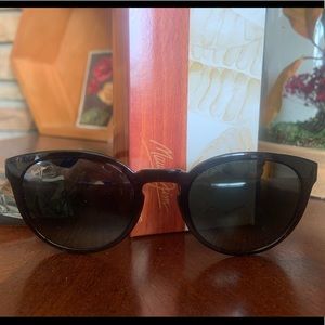 ✨Brand new✨ Never worn✨Maui Jim sunglasses✨